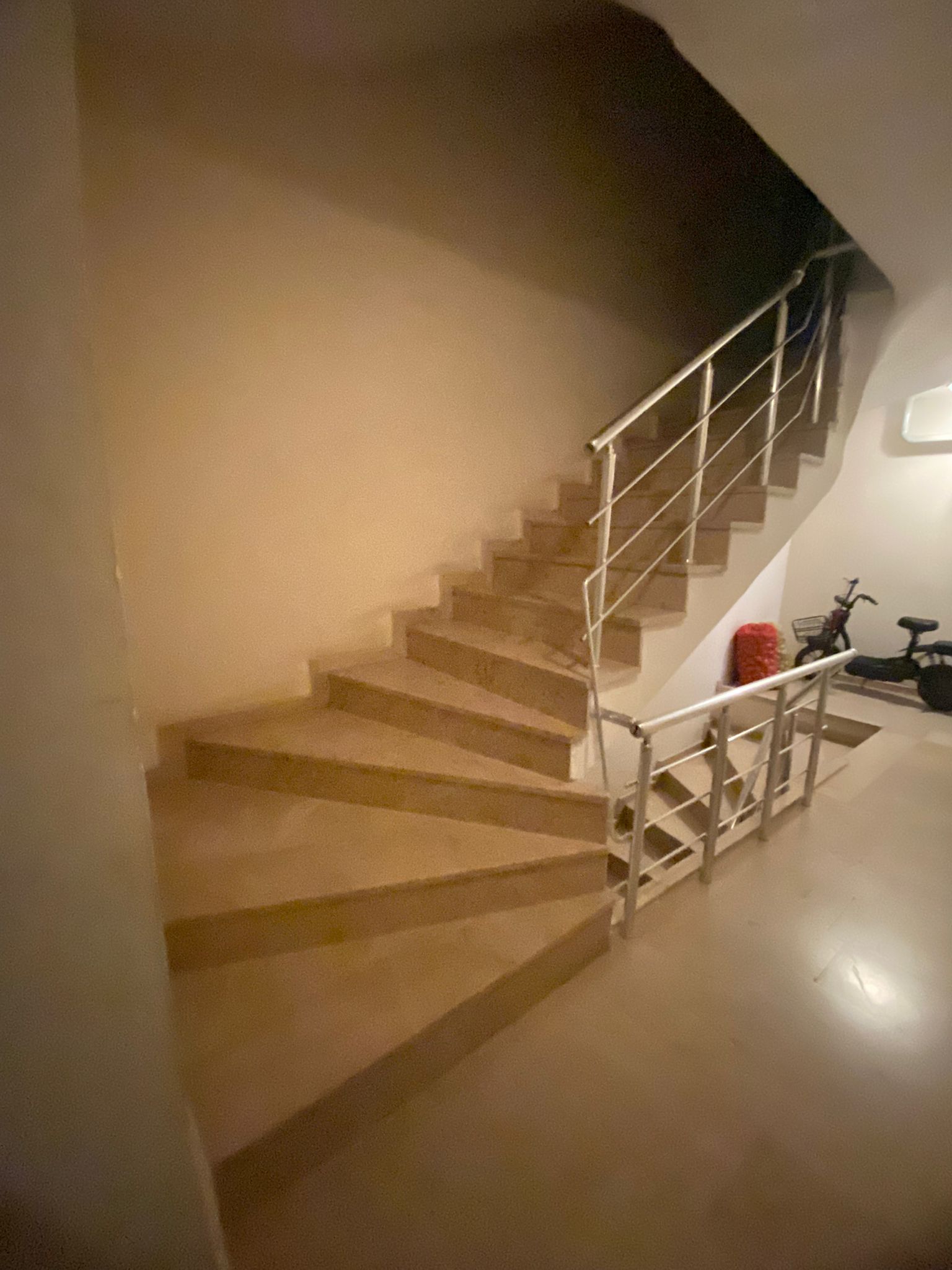 MABEL GAYRİMENKUL BAHÇELİEVLER MAH. CADDE ÜZERİNDE GÜZEL DAİRE